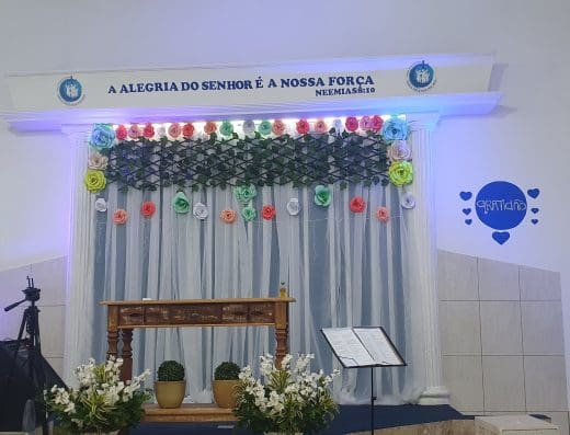 Igreja Pentencostal Família Projetada por Deus
