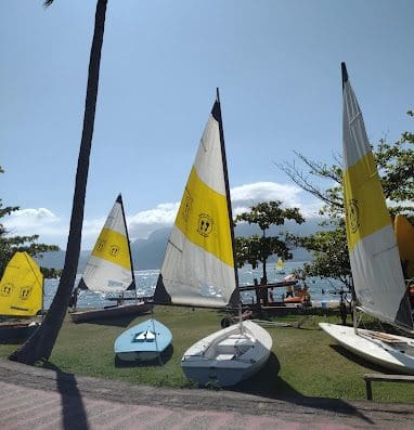 Pé Na Areia – Escola de Vela