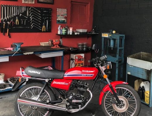 Motorcycle Garage Oficina