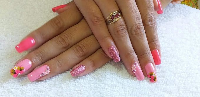 Rô Unhas e Depilação