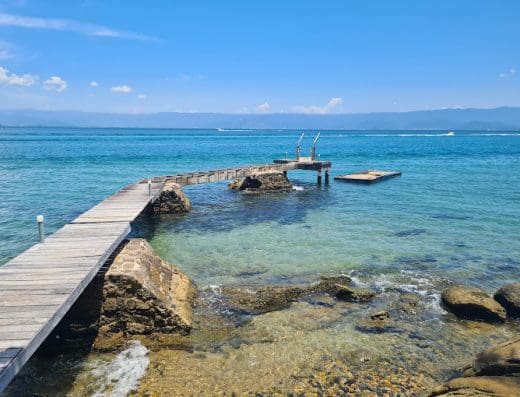 Pier da Praia do Pinto e Ponta Azeda