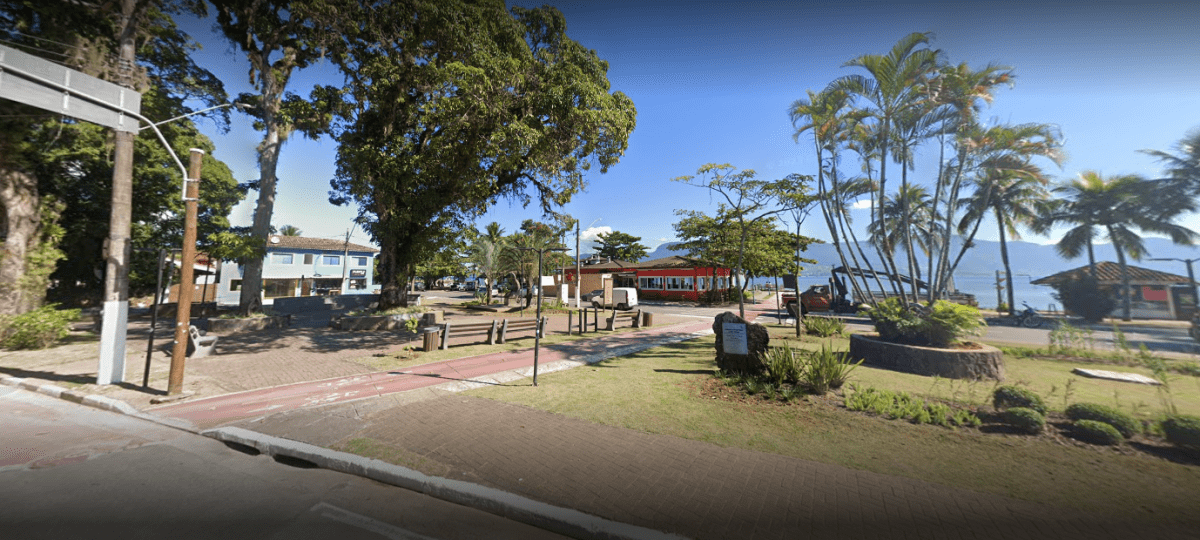 Praça Elvira Estorace