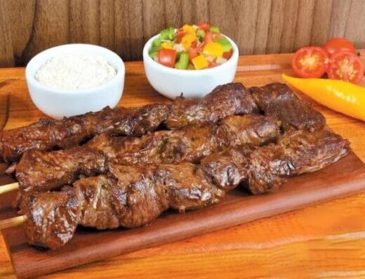 Espetinhos e Churrasco na Barca