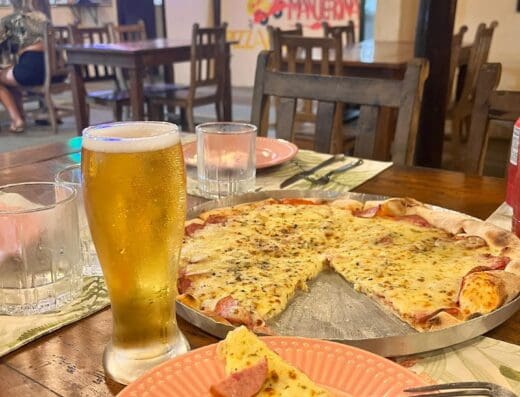 Manjerona Pizzaria e Esfiharia